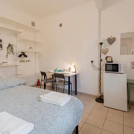 Il Gattino Di - Piccolo Monolocale Centro E Stazione Del Treno Apartment *